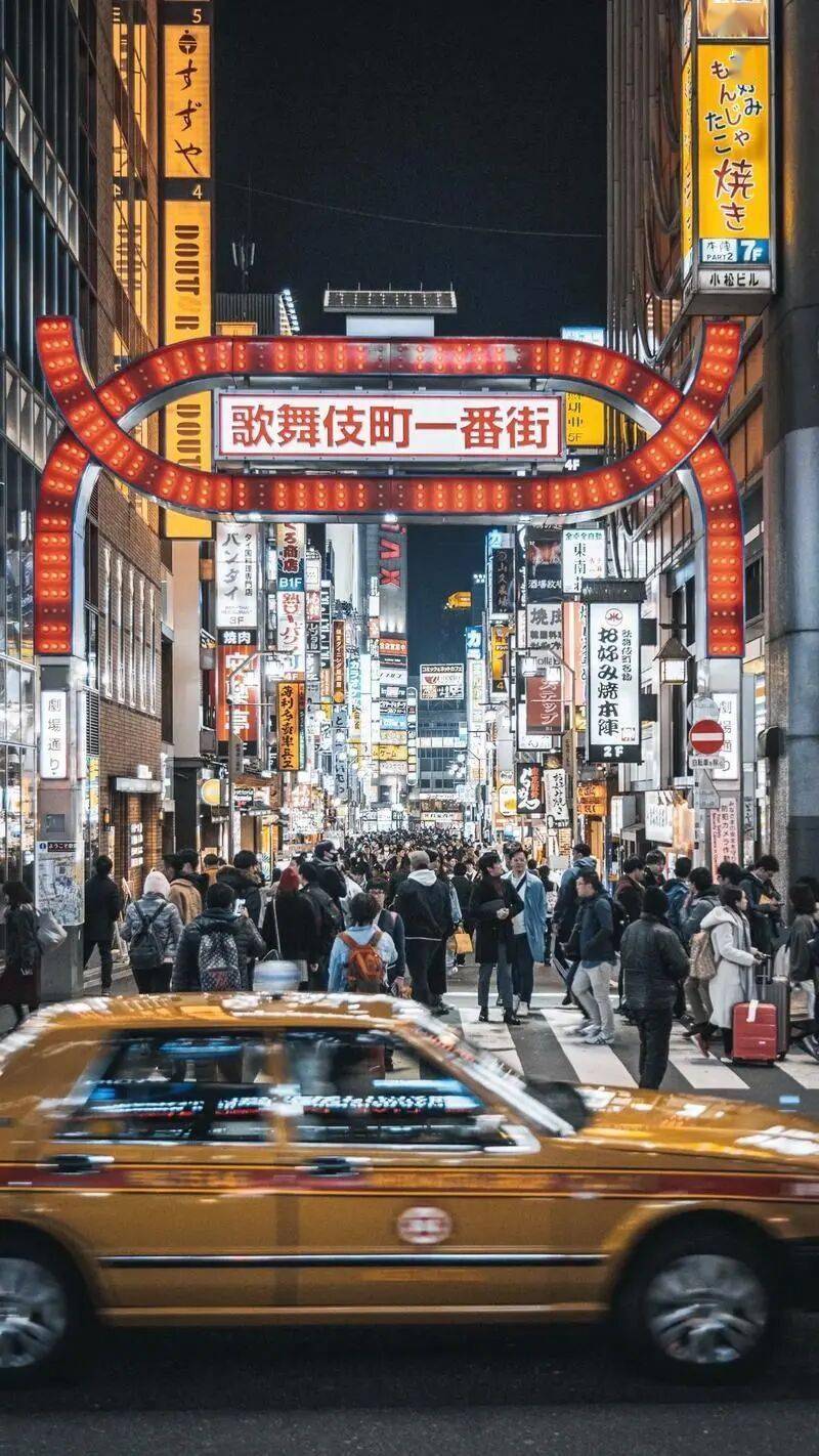 當(dāng)女性消費(fèi)男色：從日本牛郎說起