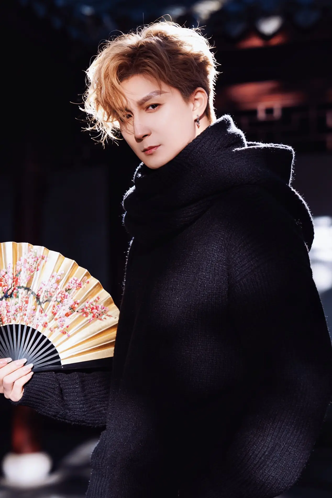 國(guó)風(fēng)次元兩相宜 章磊全新動(dòng)漫寫(xiě)真詮釋跨界美學(xué)