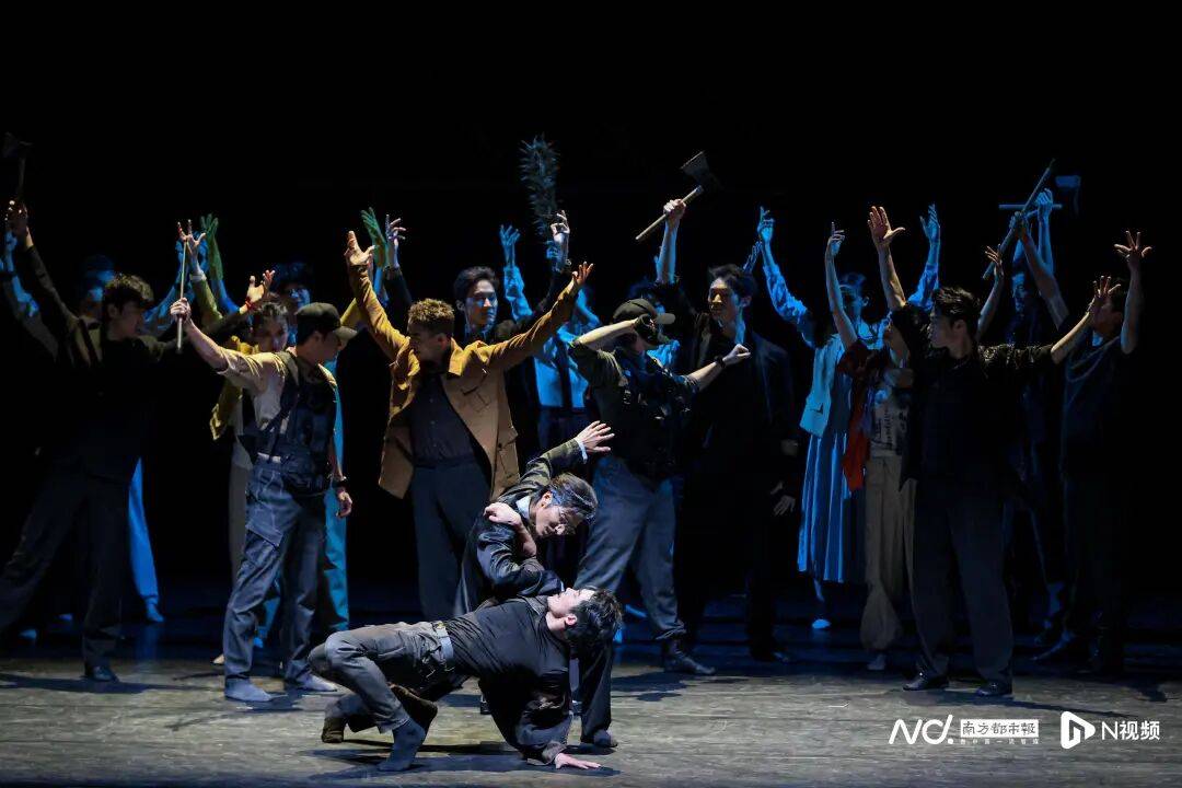 2025南都娛樂年鑒·戲劇篇：中國原創(chuàng)戲劇崛起的破壁之年