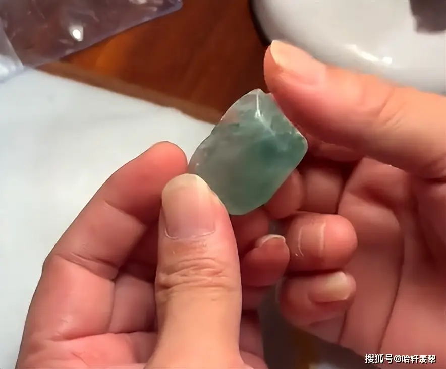 天然的“富貴包”，不做雕刻直接鑲嵌戴！