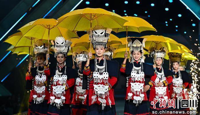 2025大涼山戲劇節(jié)“美在布拖·戲劇之夜”在西昌舉行