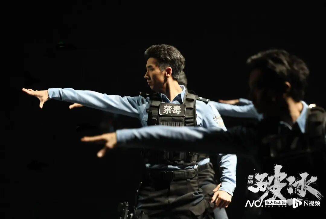 2025南都娛樂年鑒·戲劇篇：中國原創(chuàng)戲劇崛起的破壁之年