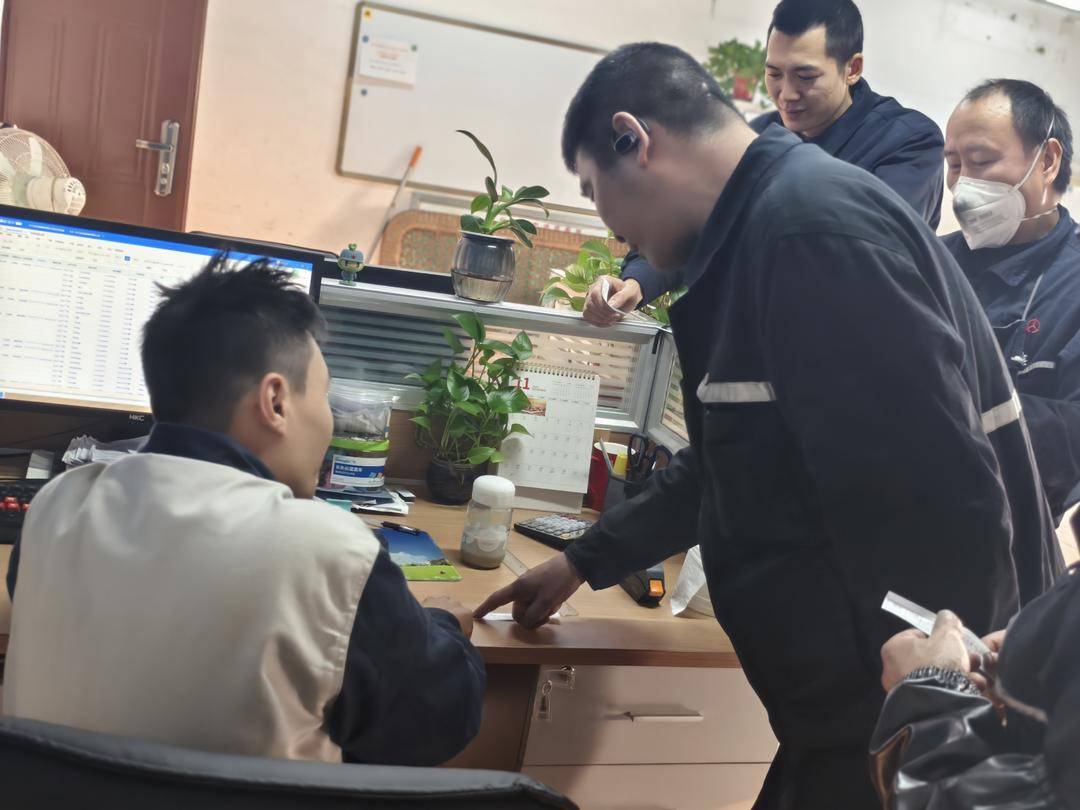 90后會(huì)計(jì)造出車(chē)間AI管家 每年為公司節(jié)約成本上百萬(wàn)元