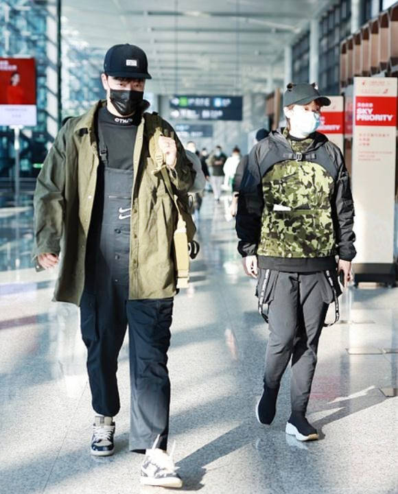 原創(chuàng)身價(jià)7億二婚娶師妹，劉翔愛旅游不創(chuàng)業(yè)不奢侈，女友是暗黑休閑風(fēng)