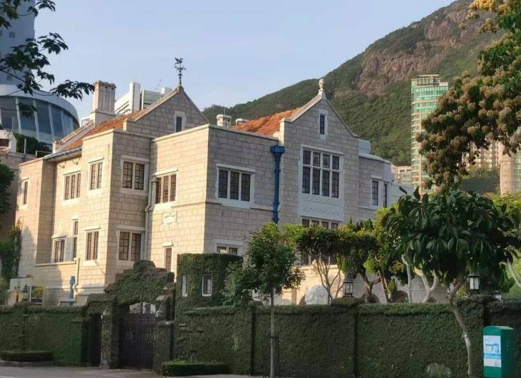 原創(chuàng)霍啟剛公開35套房產(chǎn)，28套出租堪比全球包租婆，坦誠態(tài)度令人敬佩