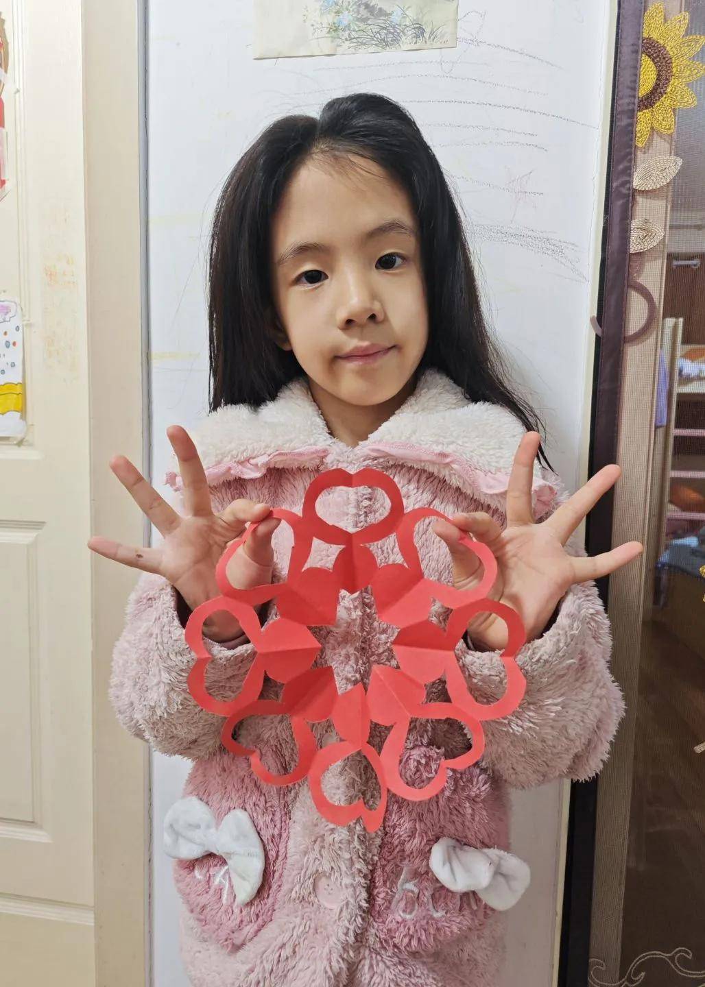 蘇州市三元實(shí)驗(yàn)小學(xué)校開展“剪紙納福迎新春”活動