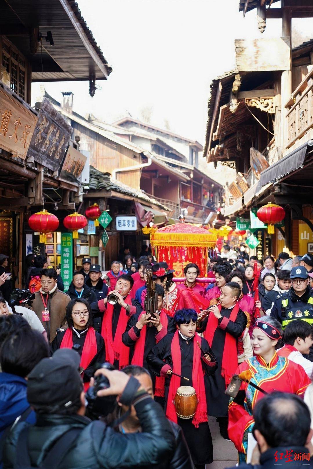 “吃豬啦baby” 雅安雨城年豬文化旅游活動啟幕 殺年豬吃血湯 抽獎可得年豬一頭