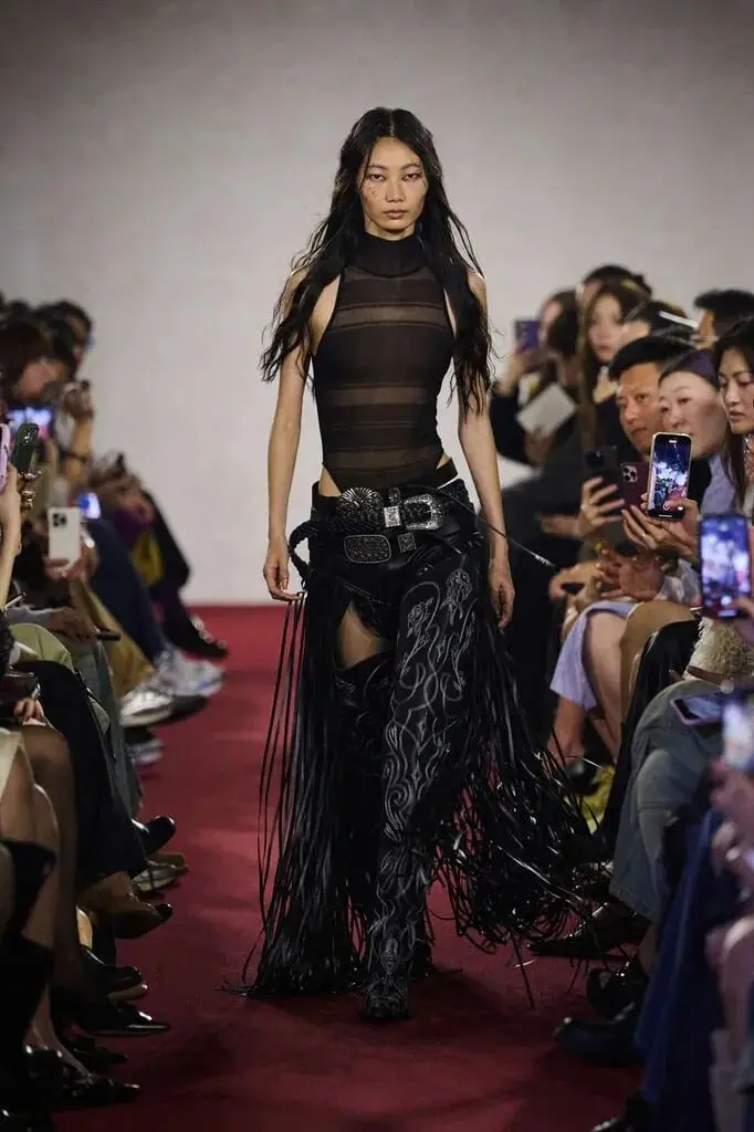 原創(chuàng)Markgong 2026春夏系列，強(qiáng)悍柔美，不羈的女性形象