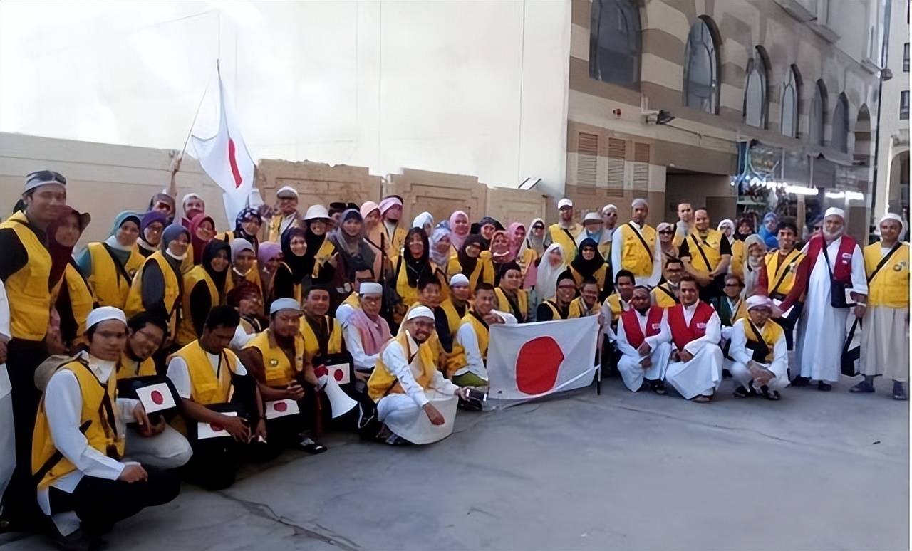 原創(chuàng)日本終于發(fā)現(xiàn)：攔住了中國移民，就只能讓穆斯林移民上街宣示主權(quán)