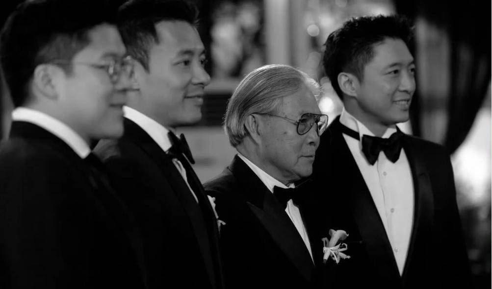 原創(chuàng)霍啟剛公開35套房產(chǎn)，28套出租堪比全球包租婆，坦誠態(tài)度令人敬佩