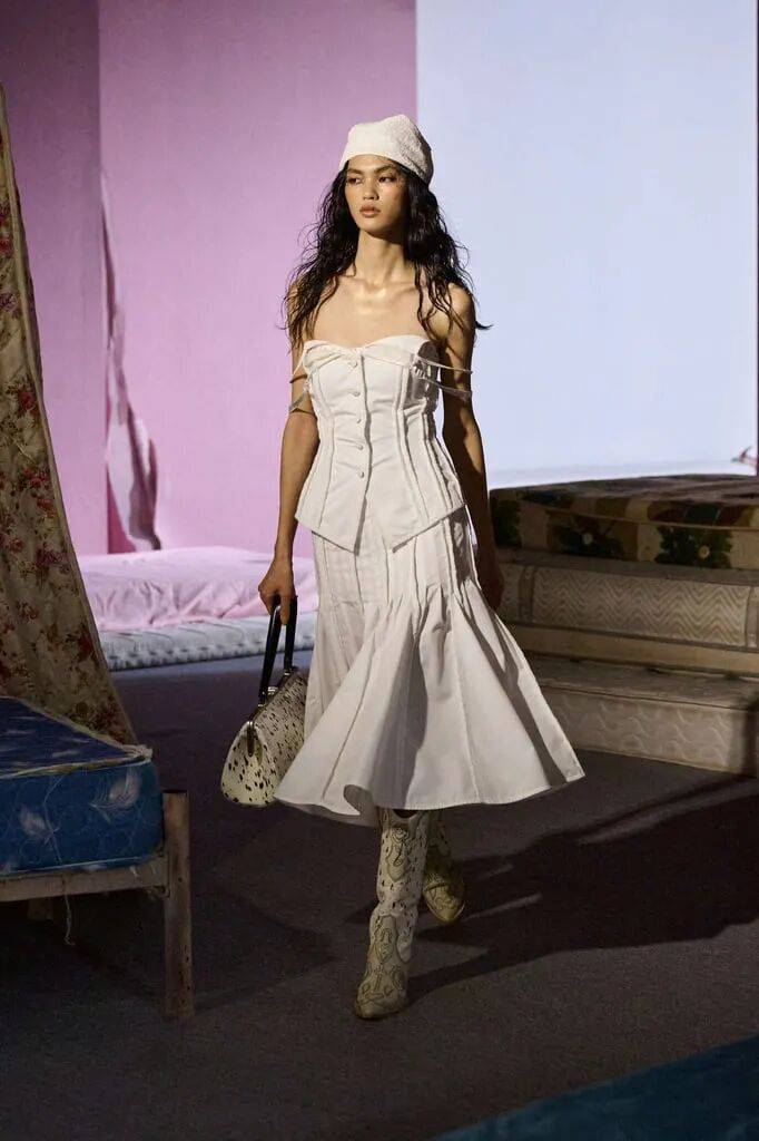 原創(chuàng)Markgong 2026春夏系列，強(qiáng)悍柔美，不羈的女性形象