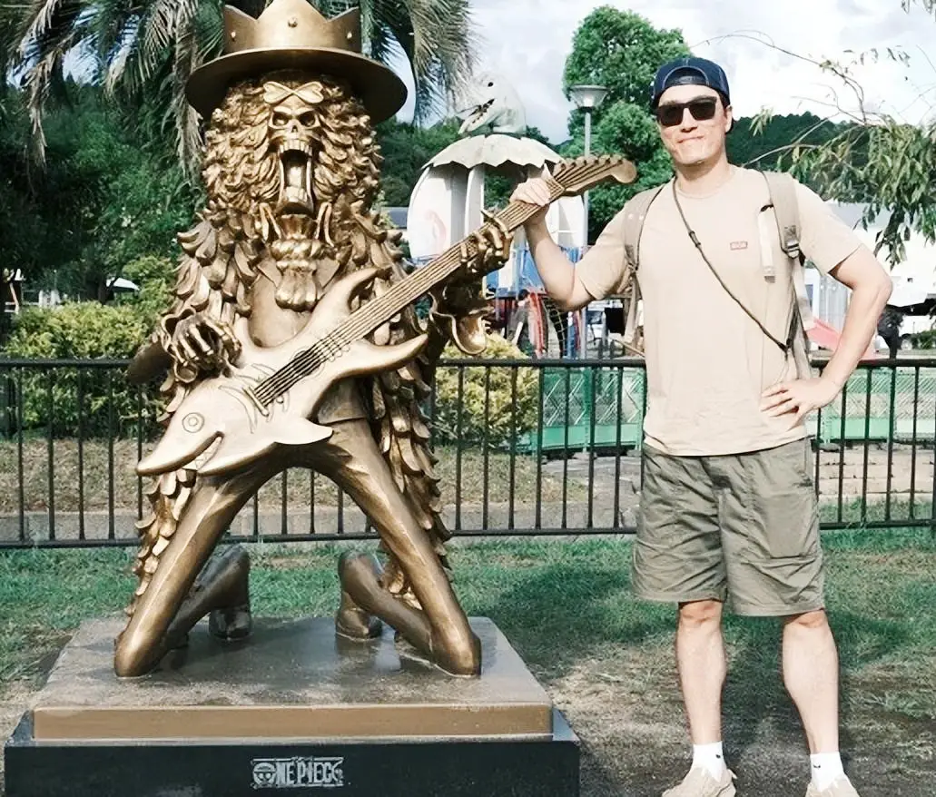 原創(chuàng)身價(jià)7億二婚娶師妹，劉翔愛旅游不創(chuàng)業(yè)不奢侈，女友是暗黑休閑風(fēng)