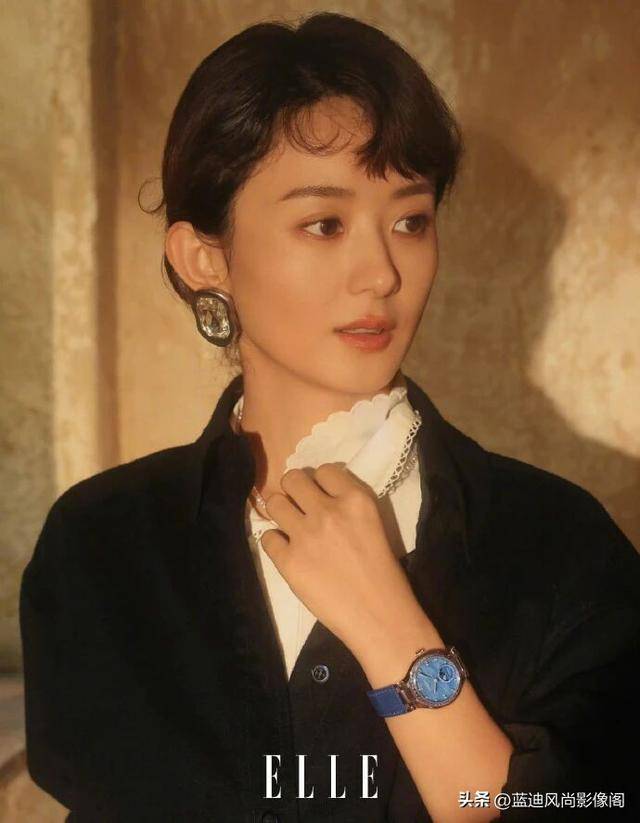原創(chuàng)趙麗穎開年王炸！三登 ELLE 二月刊，復(fù)古光影里藏著女性力量的答案