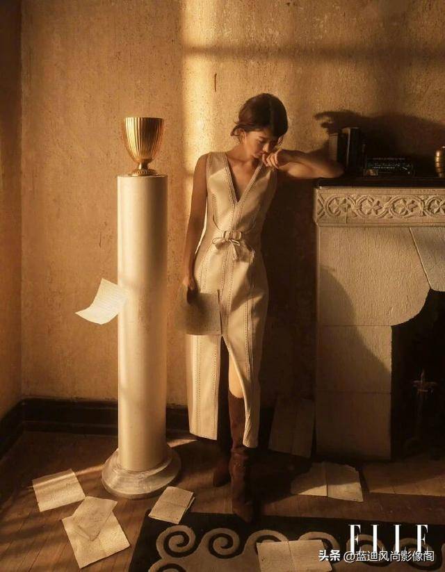 原創(chuàng)趙麗穎開年王炸！三登 ELLE 二月刊，復(fù)古光影里藏著女性力量的答案