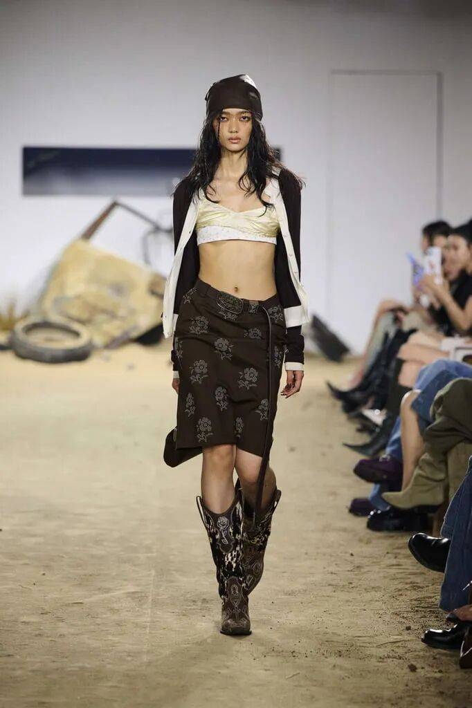 原創(chuàng)Markgong 2026春夏系列，強(qiáng)悍柔美，不羈的女性形象