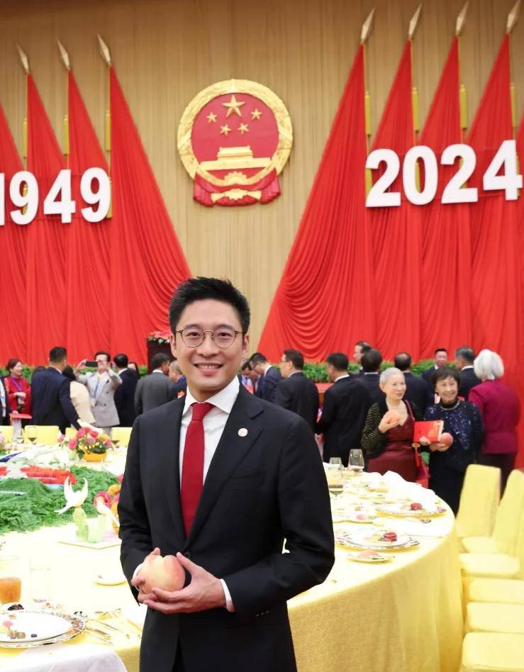 原創(chuàng)霍啟剛公開35套房產(chǎn)，28套出租堪比全球包租婆，坦誠態(tài)度令人敬佩