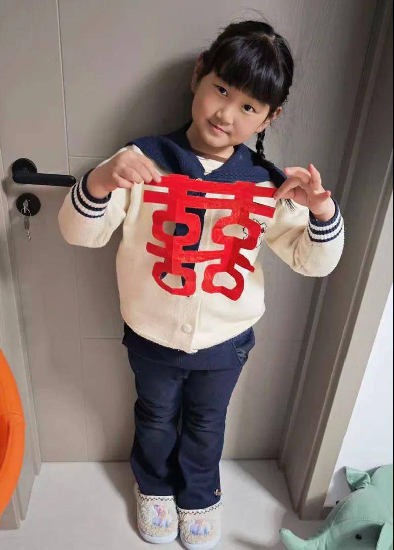 蘇州市三元實(shí)驗(yàn)小學(xué)校開展“剪紙納福迎新春”活動