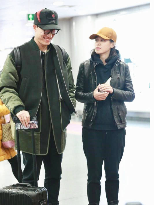 原創(chuàng)身價(jià)7億二婚娶師妹，劉翔愛旅游不創(chuàng)業(yè)不奢侈，女友是暗黑休閑風(fēng)