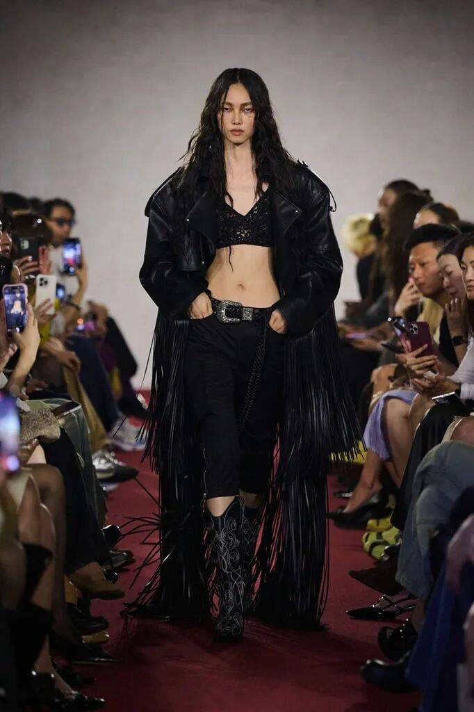 原創(chuàng)Markgong 2026春夏系列，強(qiáng)悍柔美，不羈的女性形象