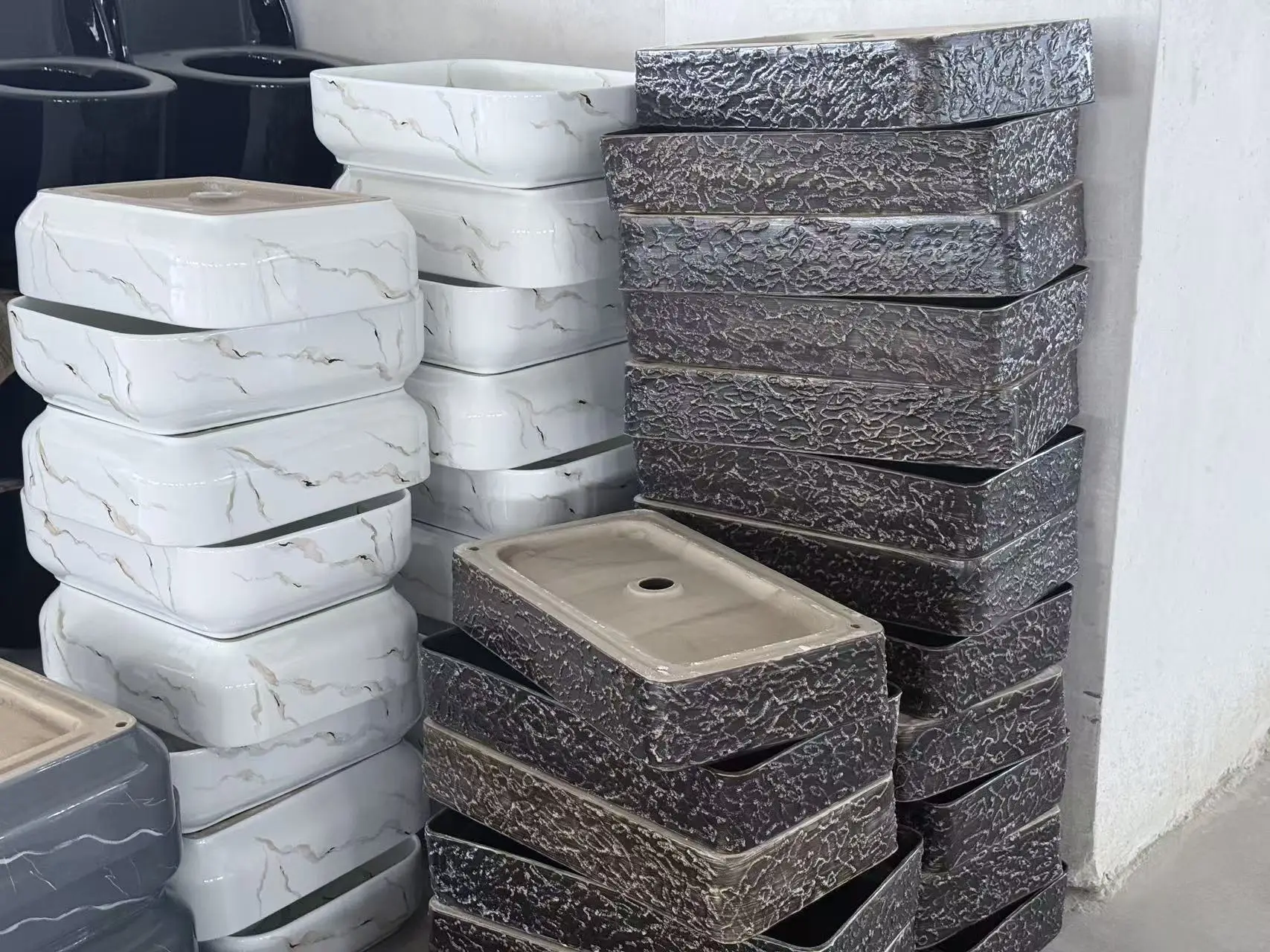 靠譜的衛(wèi)浴源頭廠家有哪些，彩諾衛(wèi)浴實力見證