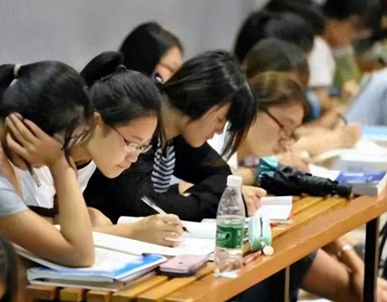 原創(chuàng)“985高材生”曹陽：赴德留學，回國卻流浪街頭14年！他經(jīng)歷了啥