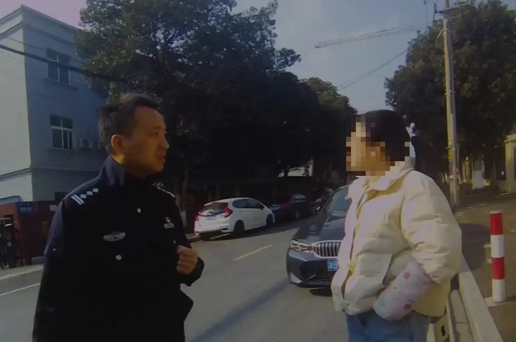 舊鞋里發(fā)現(xiàn)400克黃金？浙江一快遞小哥這波操作絕了！