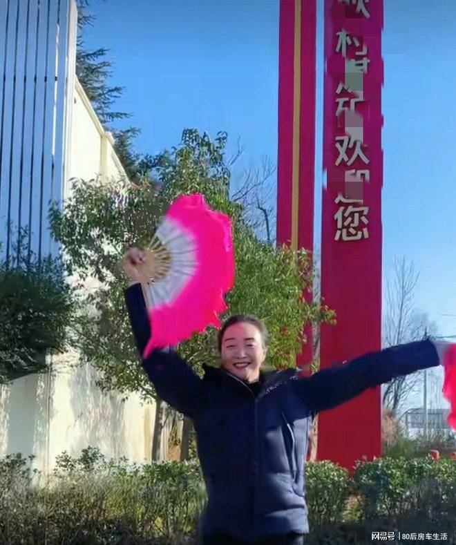 原創(chuàng)牛娜第7天用詩歌道歉瘦70斤站單位門口，韓女士情書曝光