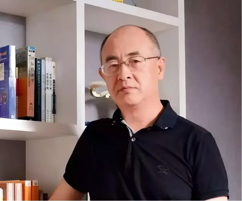 專訪趙燕菁：越要告別 “賣地依賴”，越要穩(wěn)住房產(chǎn)價格