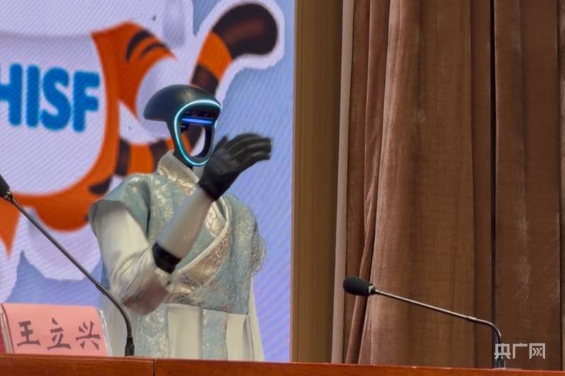 “冰雪+動(dòng)漫+科技”融合聚變 “哈爾濱冰雪動(dòng)漫節(jié)”構(gòu)建數(shù)字創(chuàng)意產(chǎn)業(yè)新生態(tài)