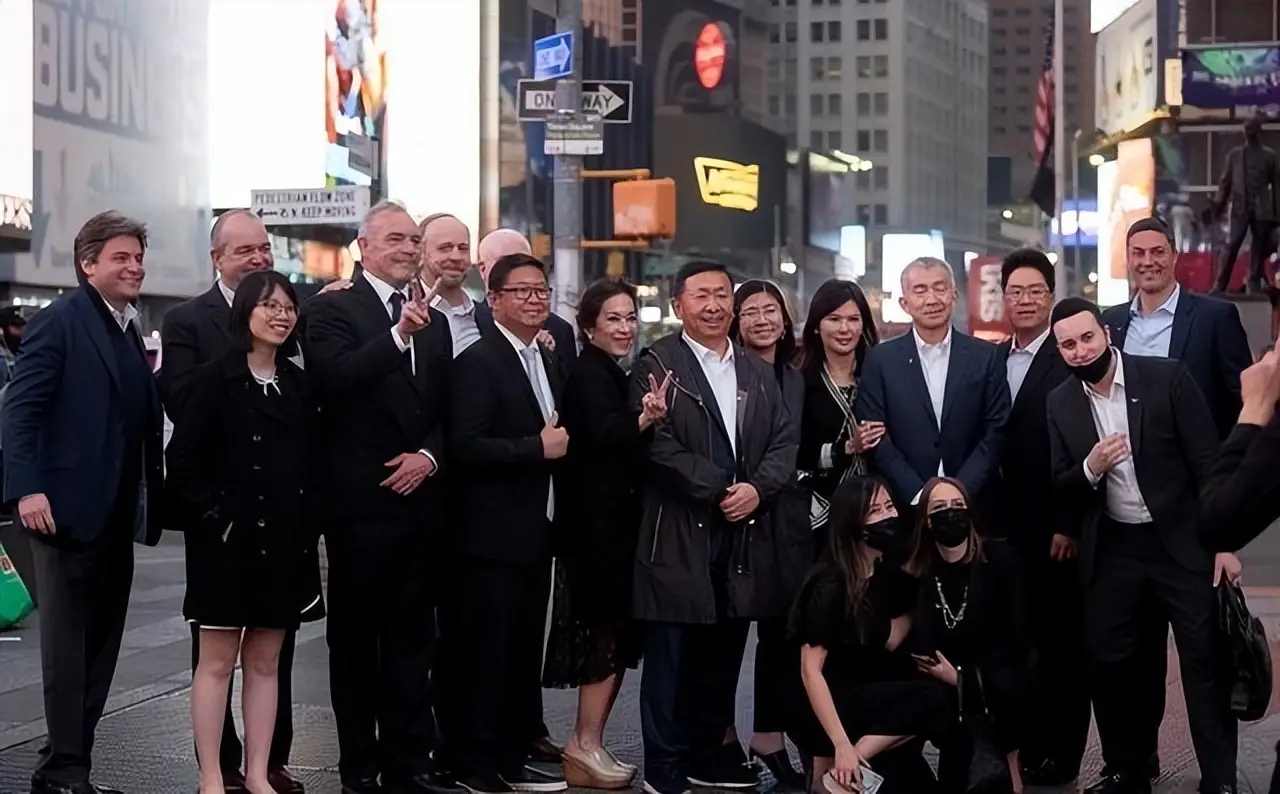 原創(chuàng)美國華裔二代坦言，看到中國發(fā)展這么好，父輩移民已經(jīng)破防了