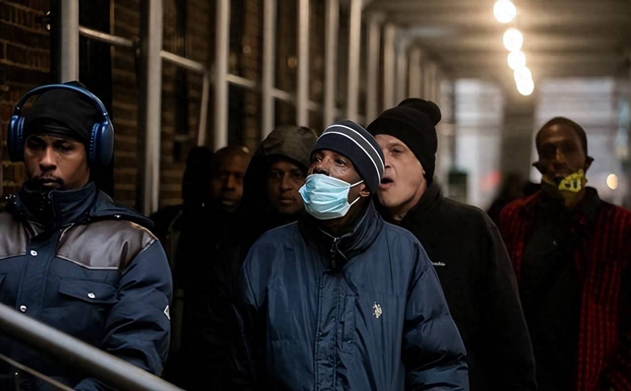 原創(chuàng)美國華裔二代坦言，看到中國發(fā)展這么好，父輩移民已經(jīng)破防了