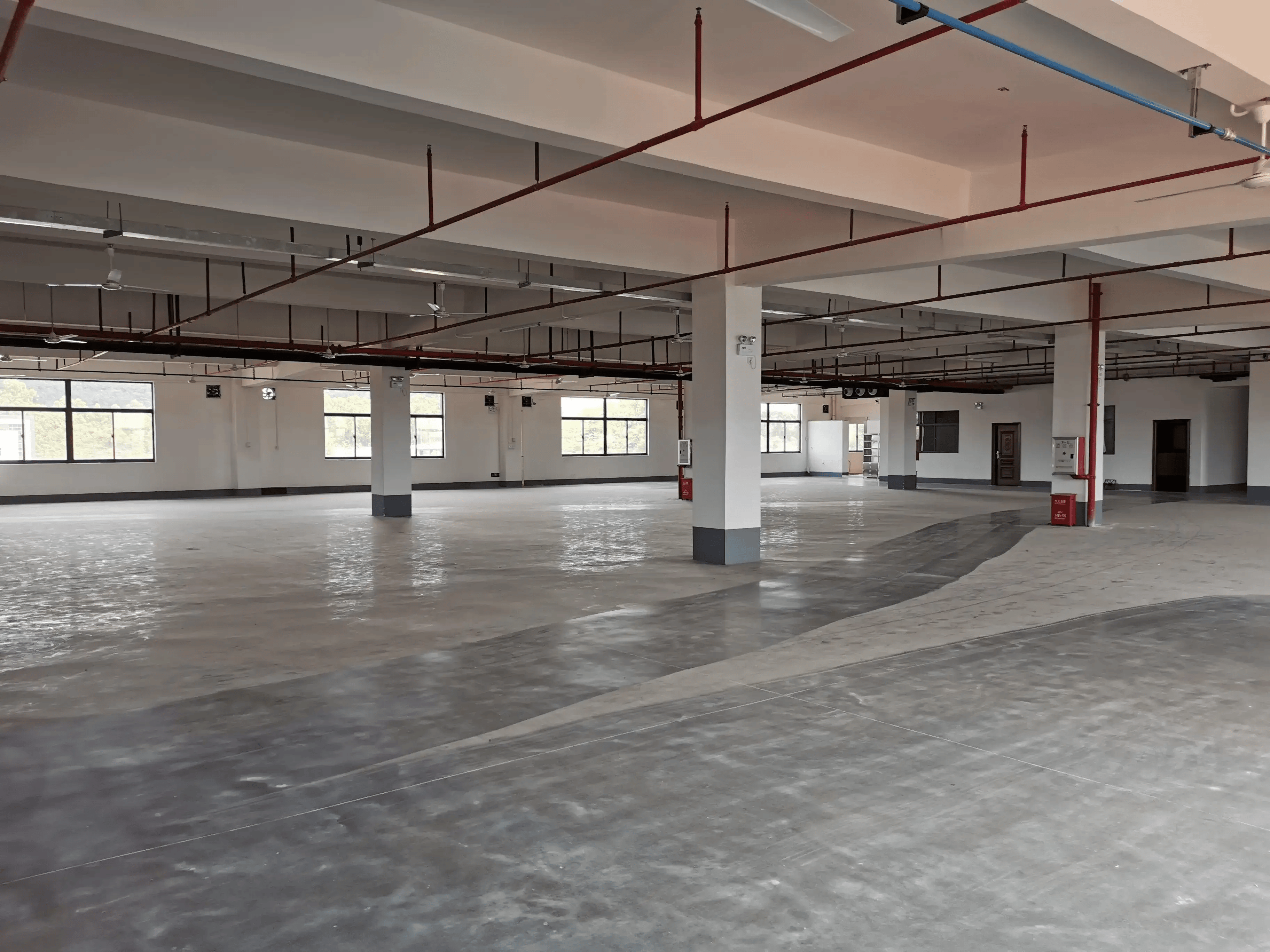 陜西廠房裝修設(shè)計(jì)施工，廠房改造裝修施工，鋼結(jié)構(gòu)廠房裝修施工