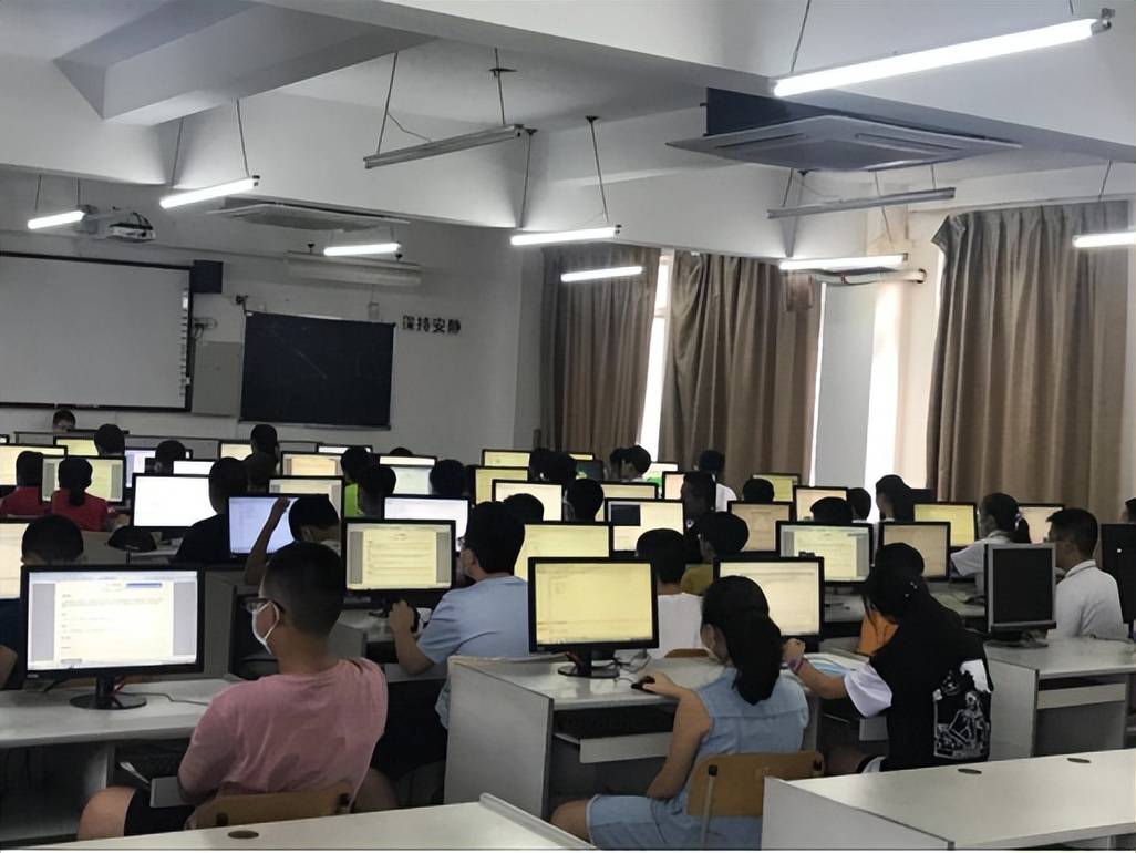 泉州五中2026年信息學(xué)活動開始報名啦（面向小學(xué)四五六年級學(xué)生）