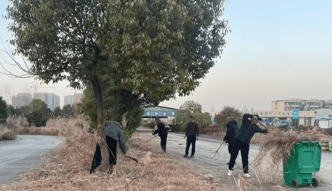 市汽運(yùn)駕校：平安冬訓(xùn)，我們護(hù)航！