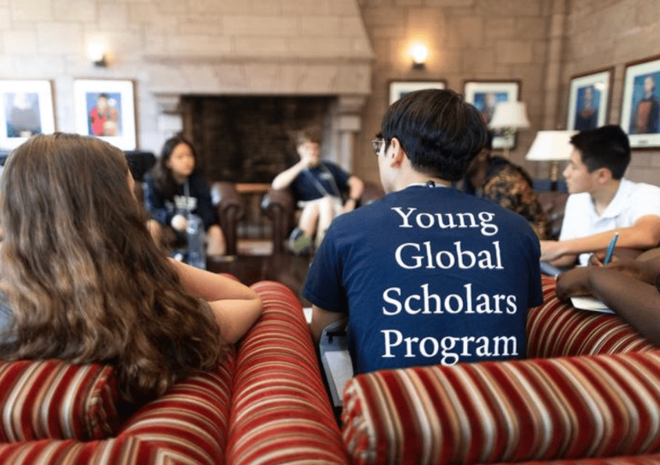 科技巨頭開始“只招高中生”，大學(xué)被濃縮成“4個(gè)月”