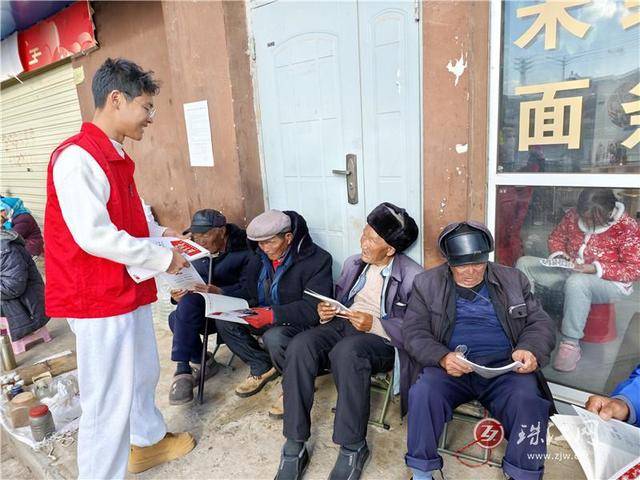 清水社區(qū)開展“書香漂流潤民心 共享閱讀暖社區(qū)”圖書漂流活動