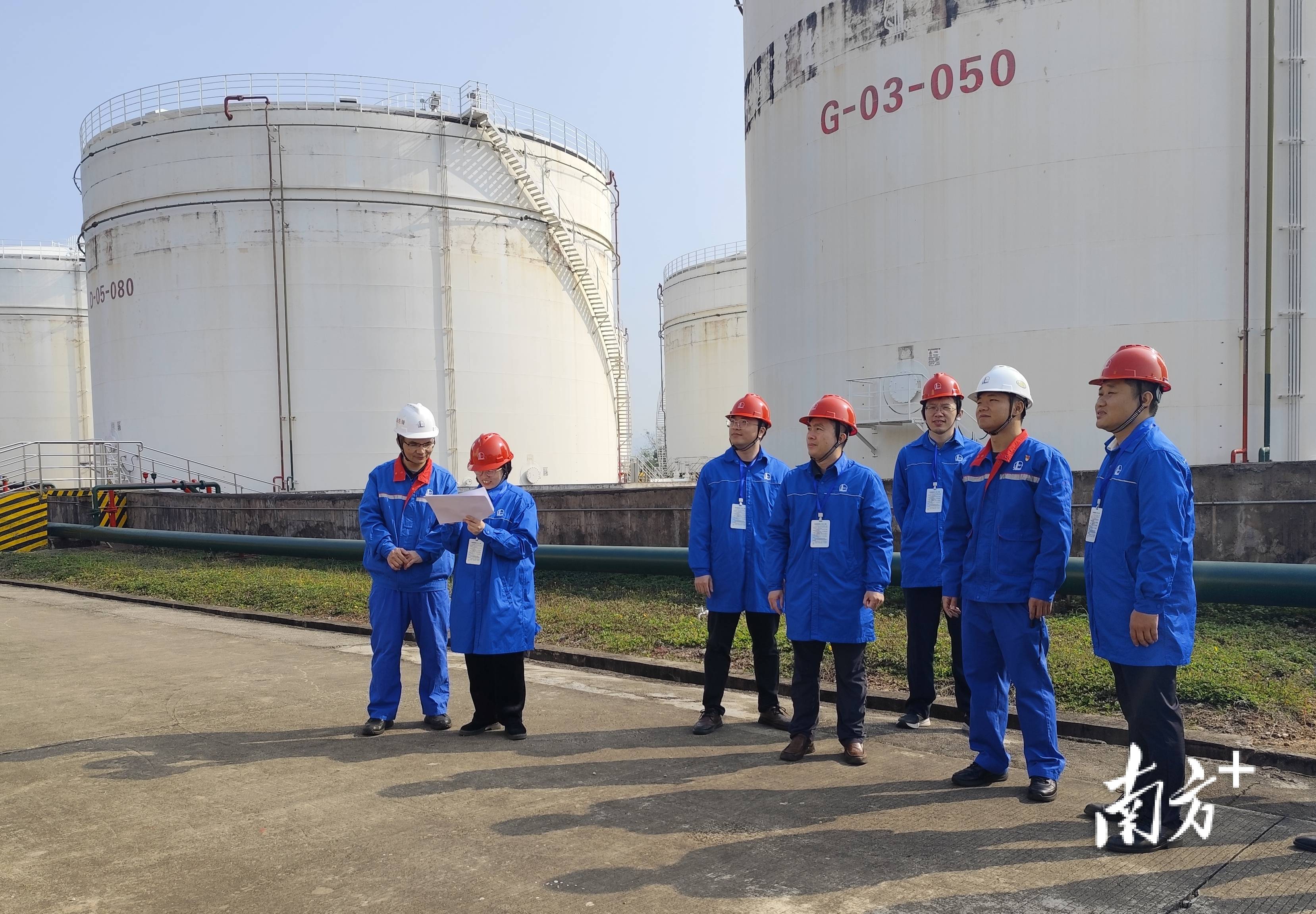 稅企協(xié)同促合規(guī)！梅江稅務(wù)精準(zhǔn)助力石化倉儲企業(yè)穩(wěn)健發(fā)展