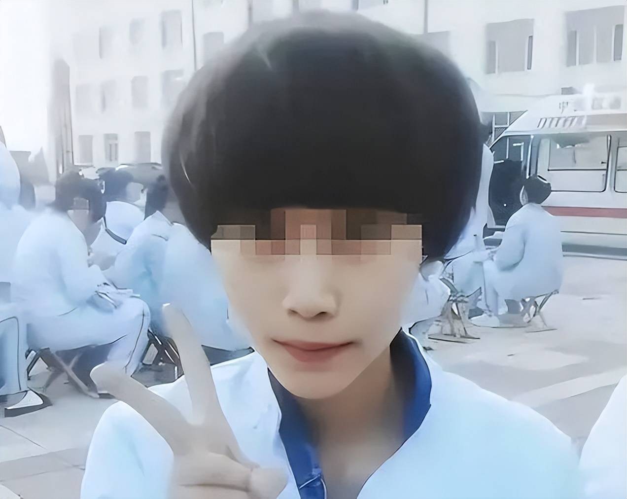 原創(chuàng)出租車不坐不讓報警，非得坐陌生女性電動車回家，人在外一定要收起善良