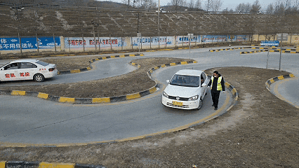 湟源縣 駕校市場(chǎng)迎來寒假報(bào)名熱潮