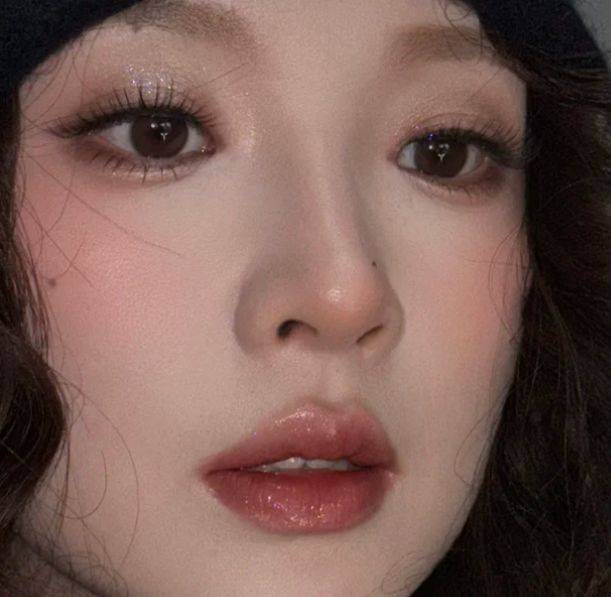 手殘黨必學(xué)！3種日常眉形畫(huà)法，快速提升妝容精致度