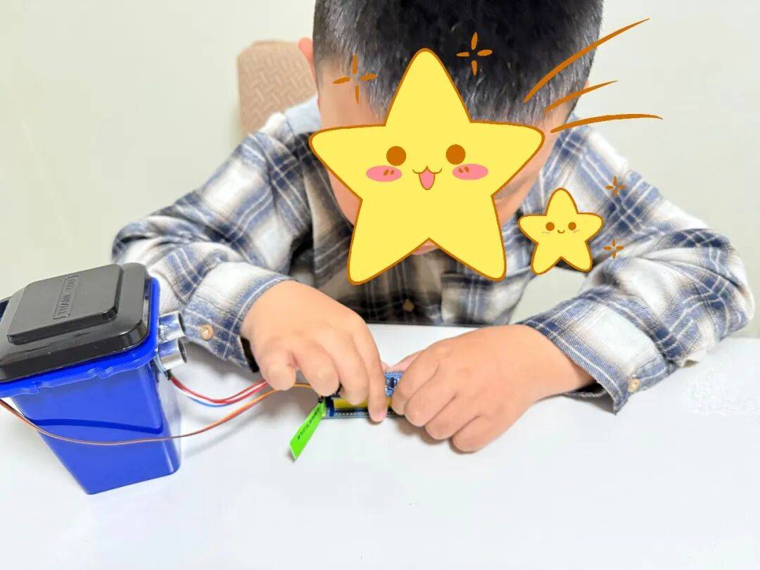 打破內(nèi)向標簽！8歲男孩逆襲拿下省級科技大獎，目標哈工大造火箭