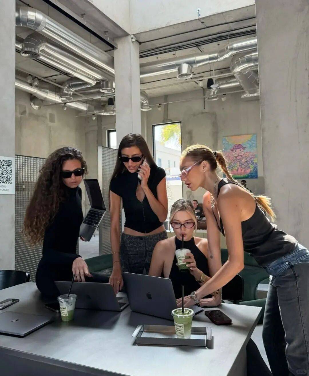 如何練就內(nèi)心強(qiáng)大？這 6 檔播客，女性創(chuàng)業(yè)者適合反復(fù)聽！