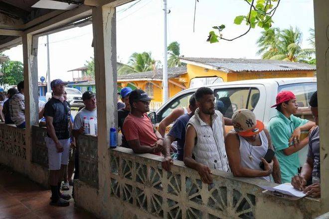 原創(chuàng)委內(nèi)瑞拉代理總統(tǒng)將訪問美國破冰，海外800萬移民開始考慮回國