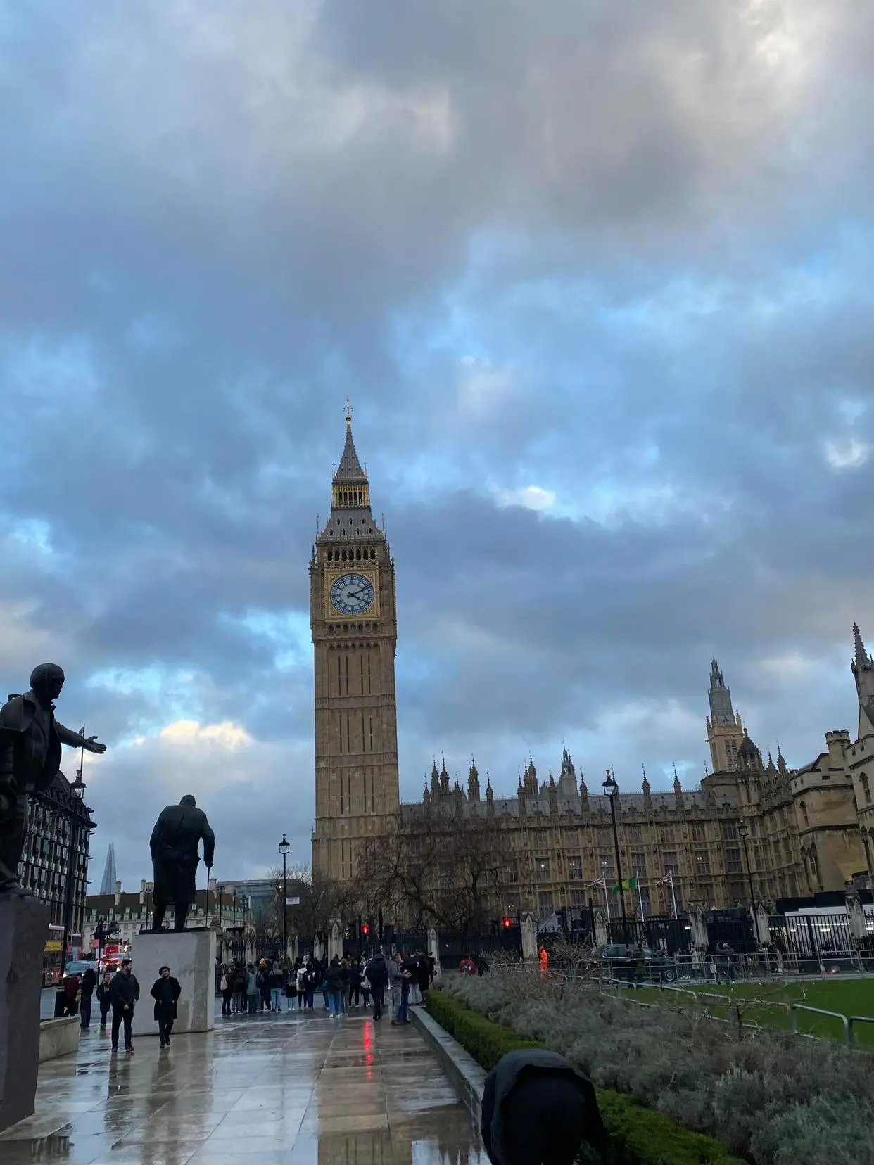 天氣不好，怎么發(fā)朋友圈才能高端大氣上檔次。#英國留學生# #UCL# #留學的價值# #我的留學故事# #我的留學生活# #留學是一場孤島求生# #留學生落地# #留學# #留學新篇章# #適應留學生活#