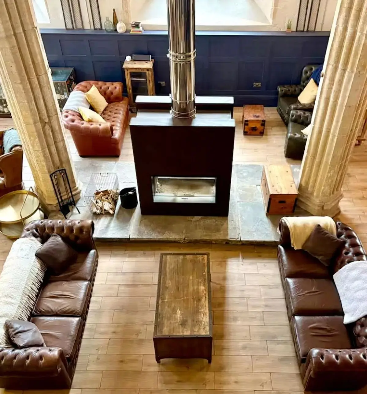 原創(chuàng)夫妻買下房產(chǎn)裝修，掀開地板竟發(fā)現(xiàn)83具遺體