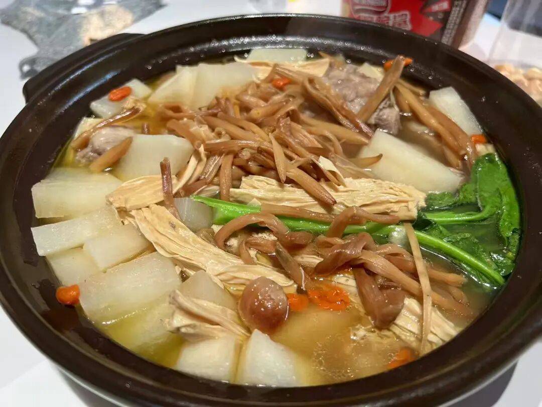 鶴崗「房產(chǎn)一哥」，轉(zhuǎn)行擦邊背后