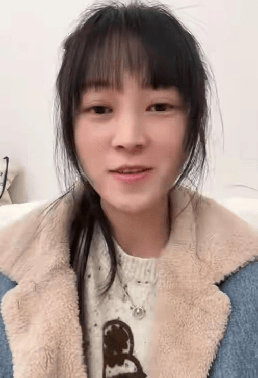 原創(chuàng)呆呆辟謠沒入編，年齡35還未婚，殺豬宴后搬家，拒打賞被稱虧大了