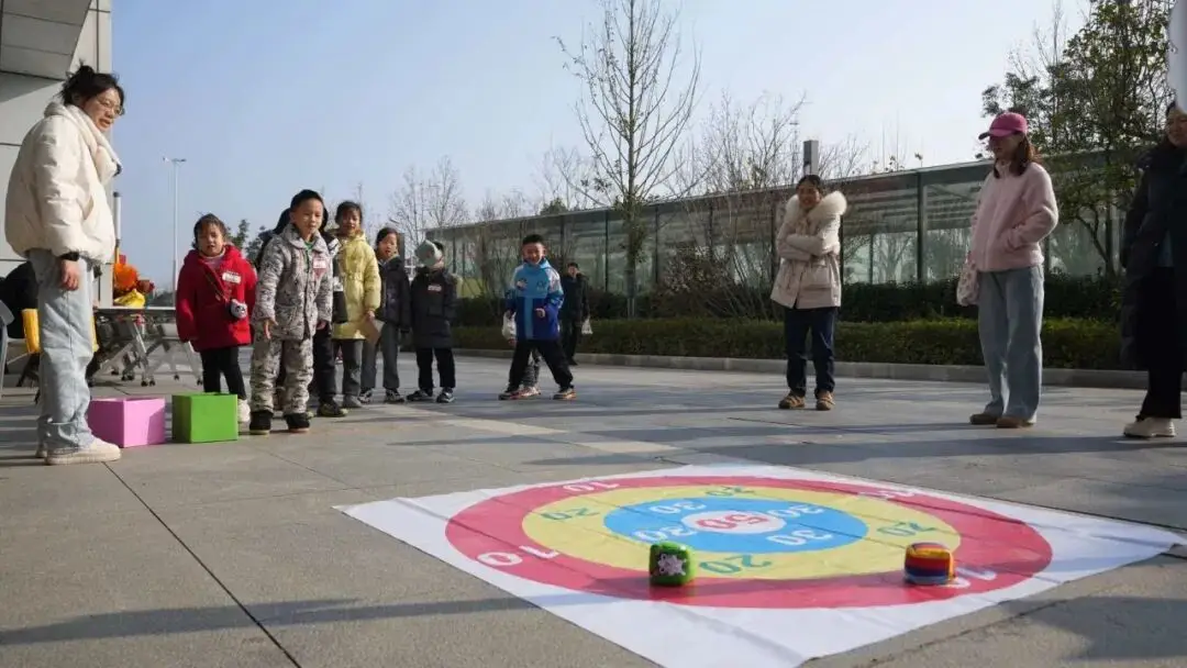 雷鋒圖書館松塔分館試運(yùn)行啦！