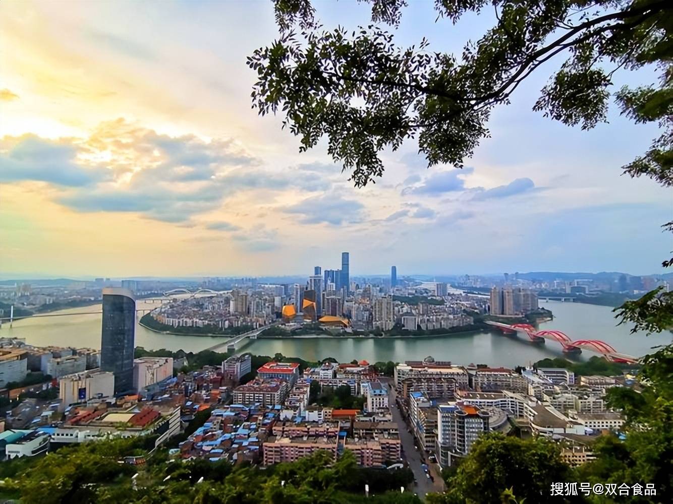 柳州都有什么值得特意前來的特色？堪比貴州的地道美食，平替桂林的秀麗山水