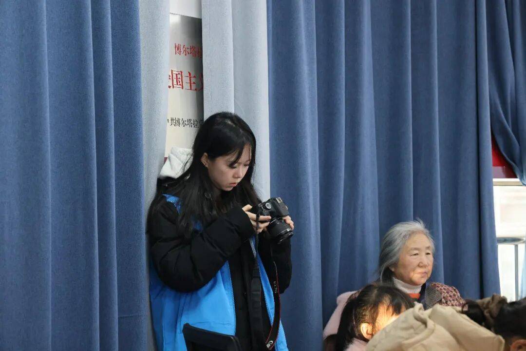 今天，我是圖書(shū)館志愿者